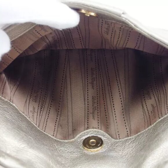 Salvatore Ferragamo Handbag Vara Leather x Gold Hardware Authentic Used - Picture 8 of 10